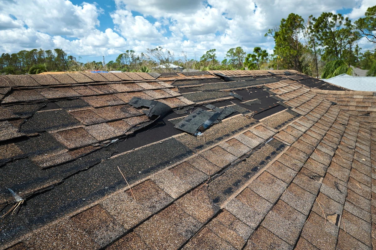 roof-with-bad-damage