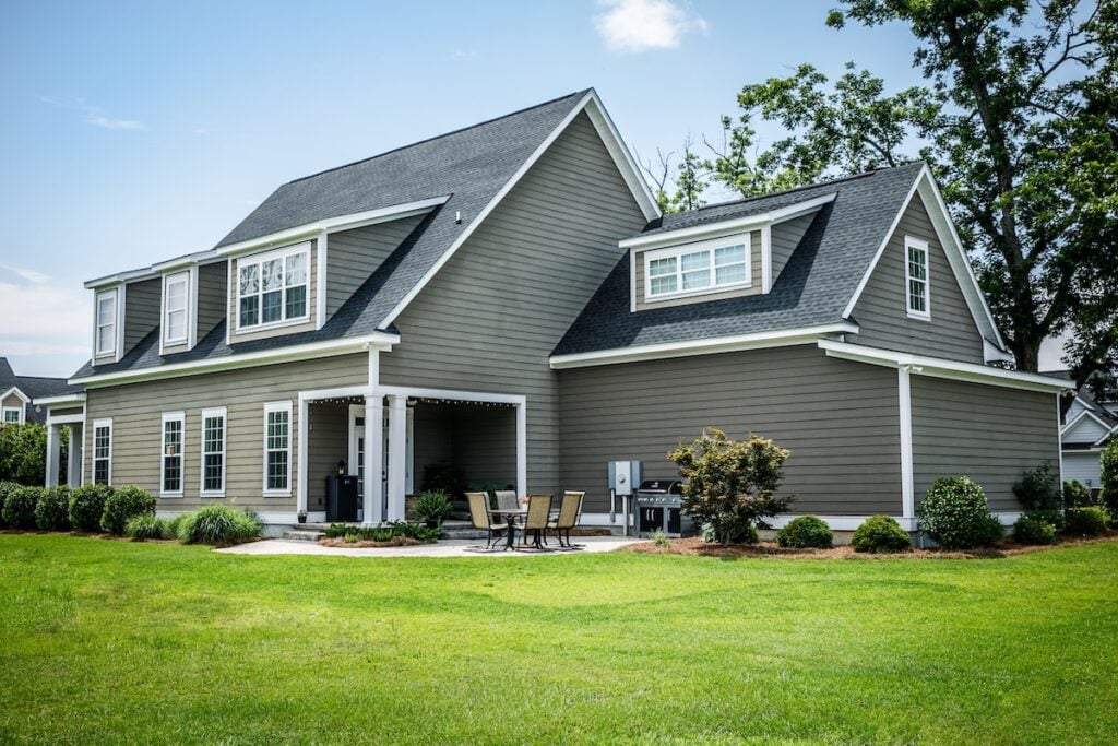 Craftsman Cottage Style Modern Suburban House in Subdivision with Curb Appeal